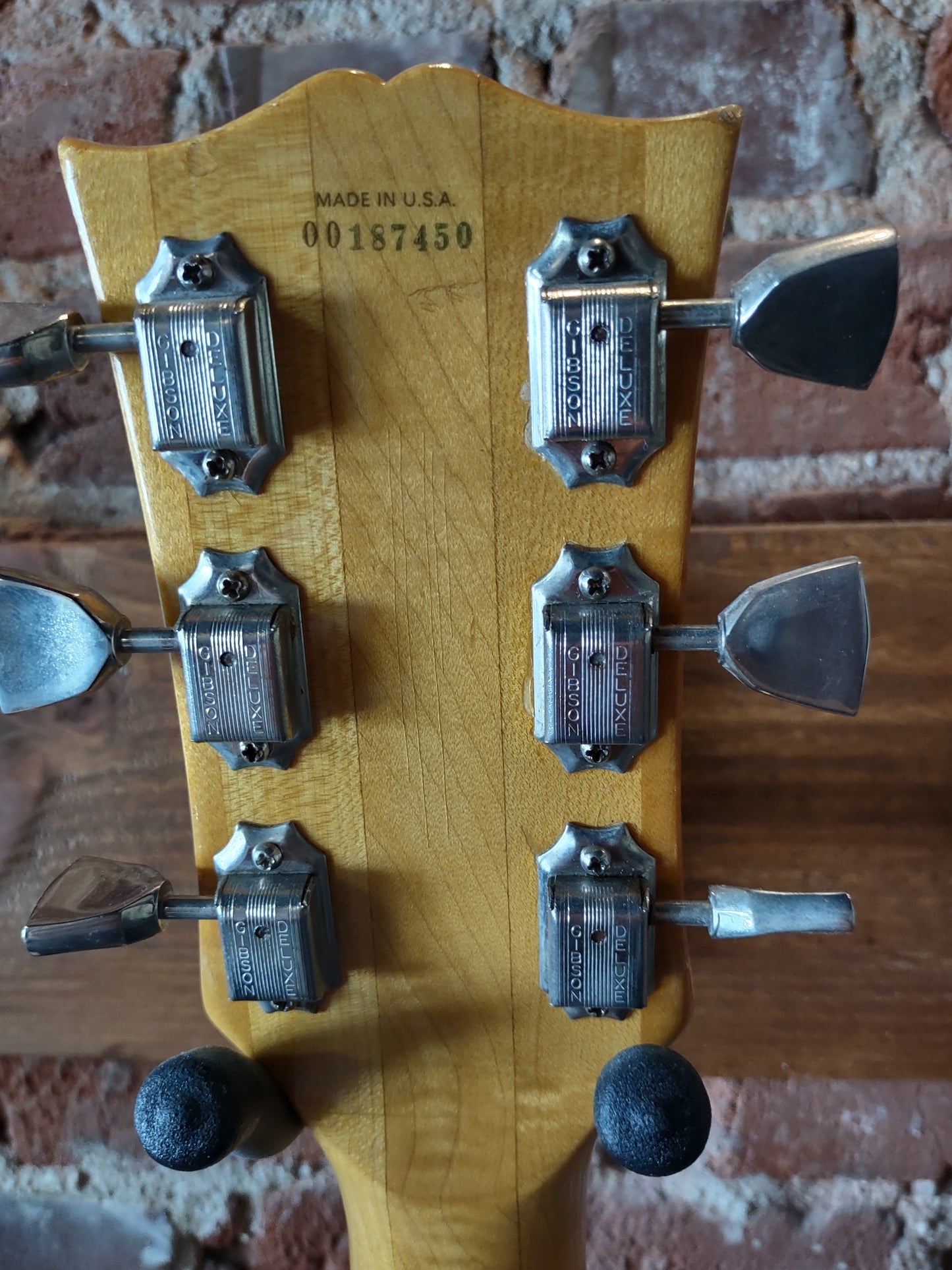1976 Gibson Les Paul Deluxe Natural with OHSC
