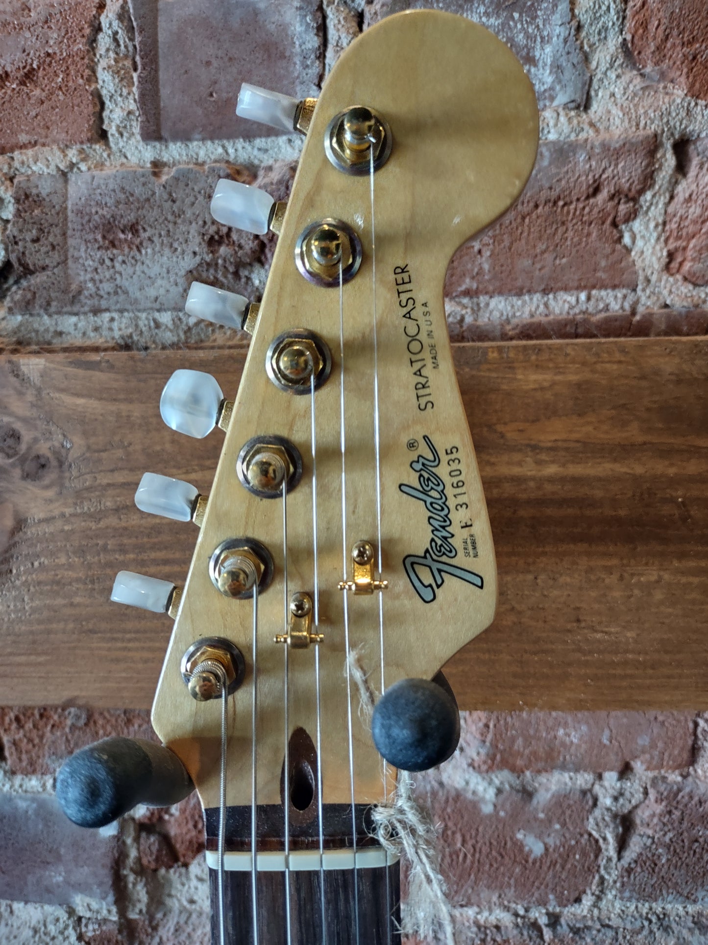 1983 Fender Stratocaster Elite Gold