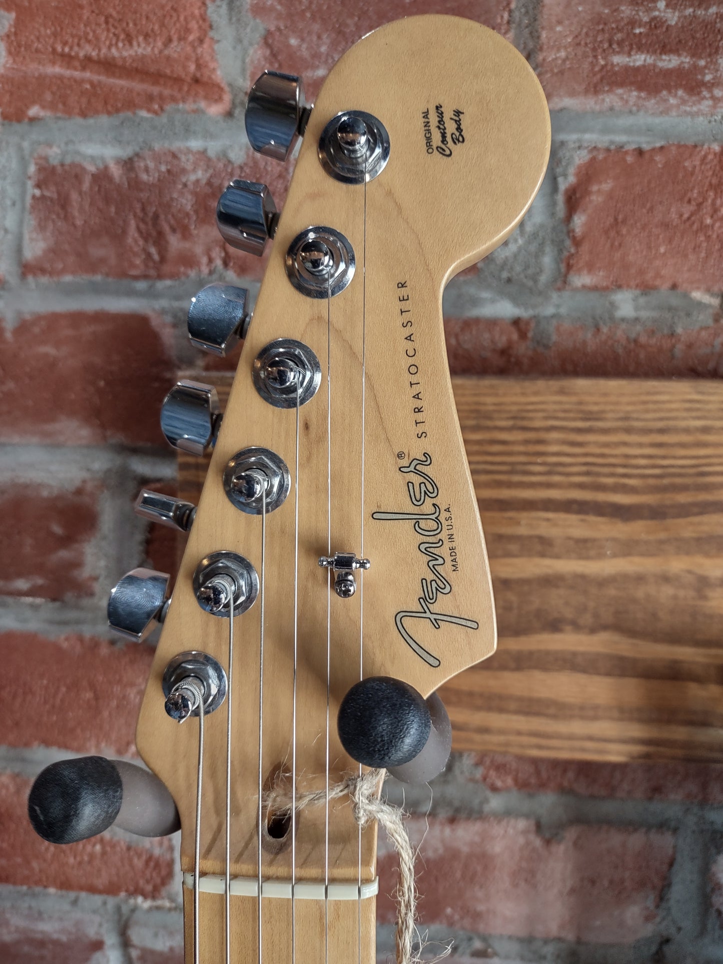 2005 Fender Stratocaster Deluxe