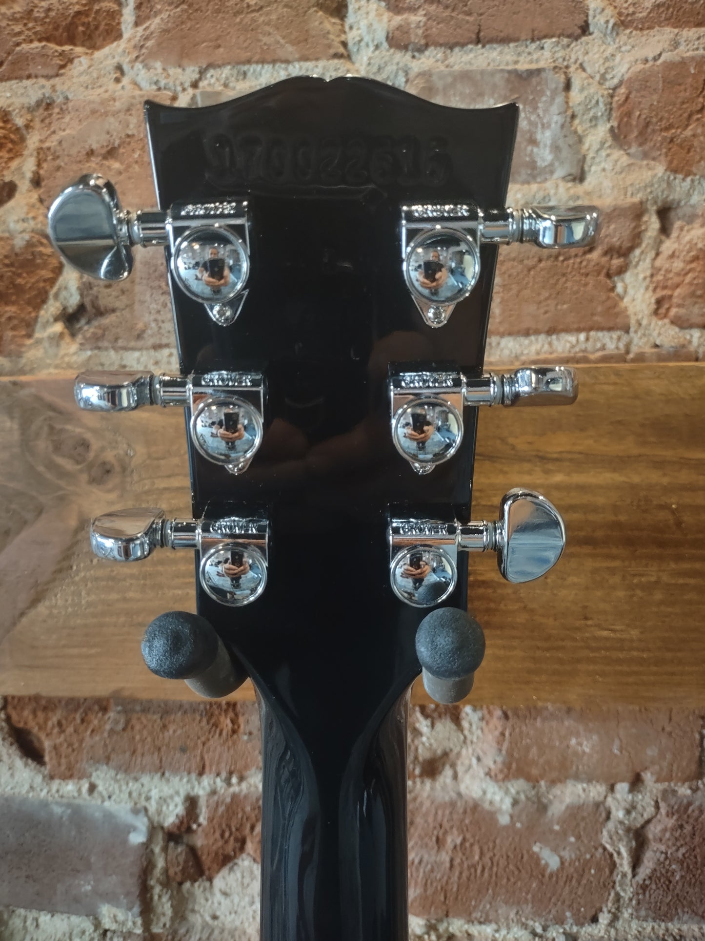 Gibson Studio