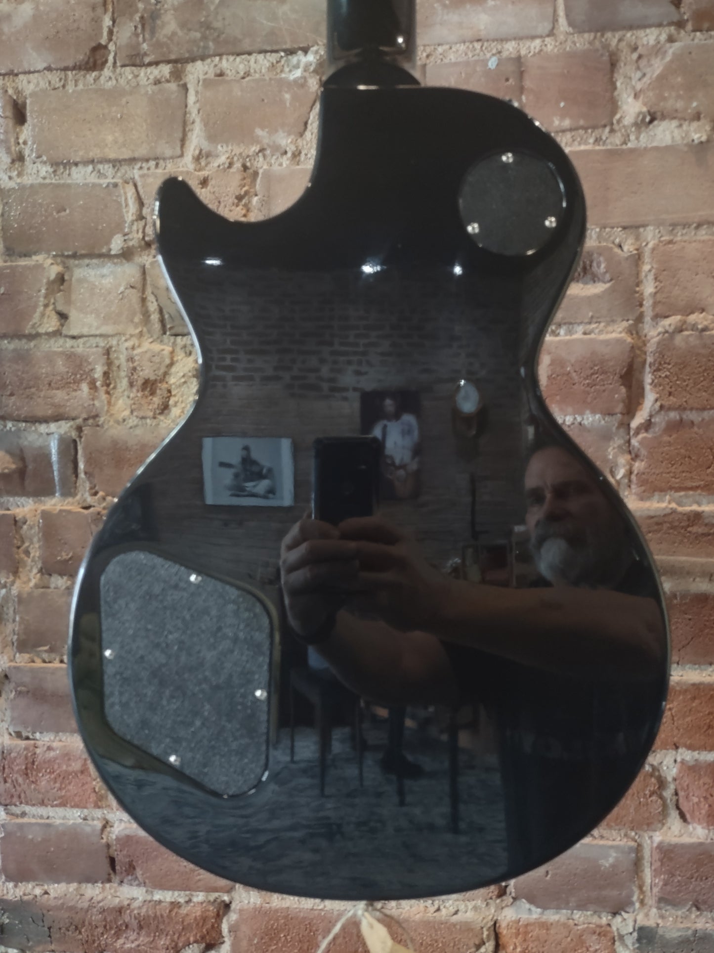 Gibson Studio