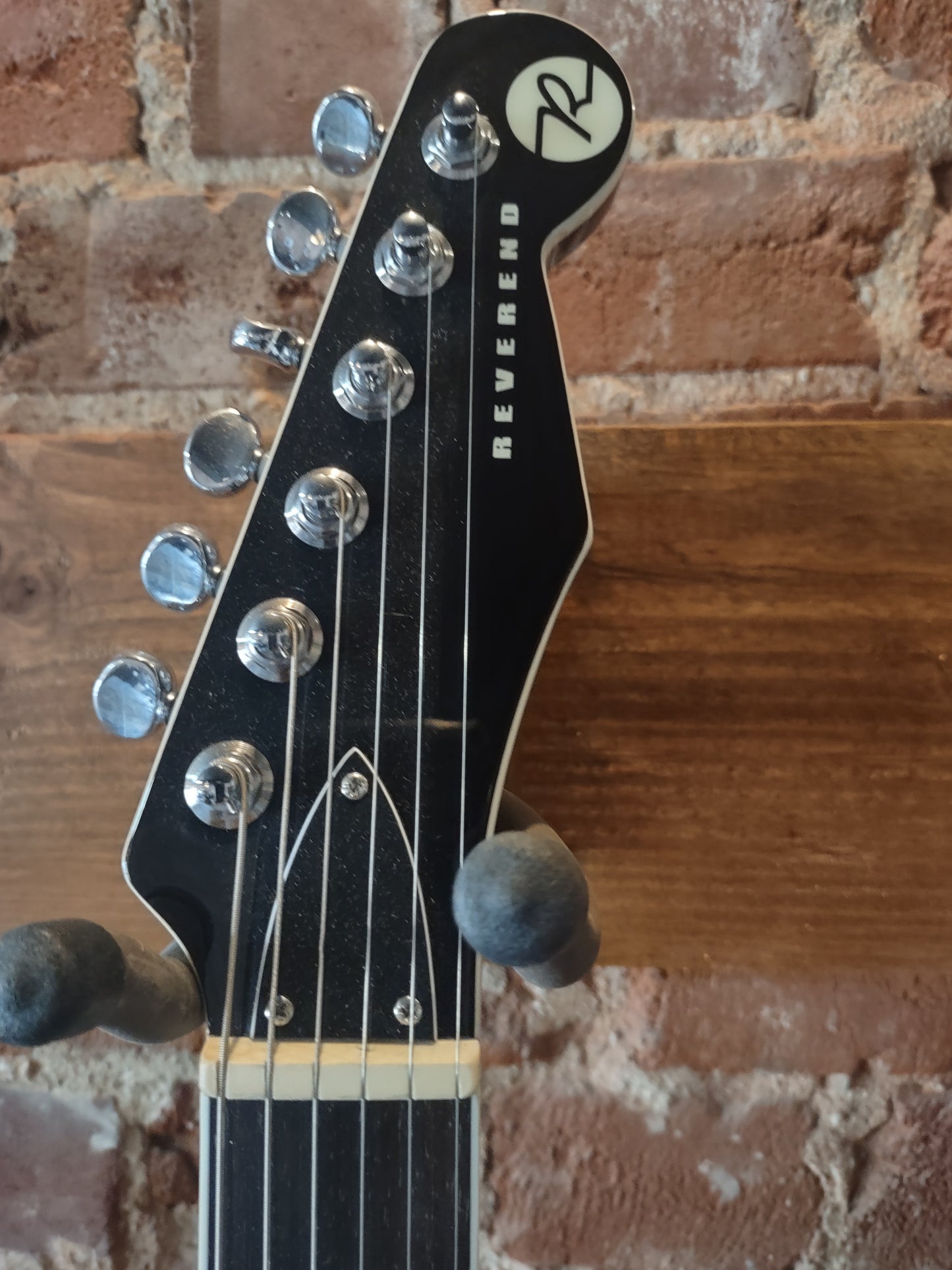 Greg Koch Reverend - Black W/case