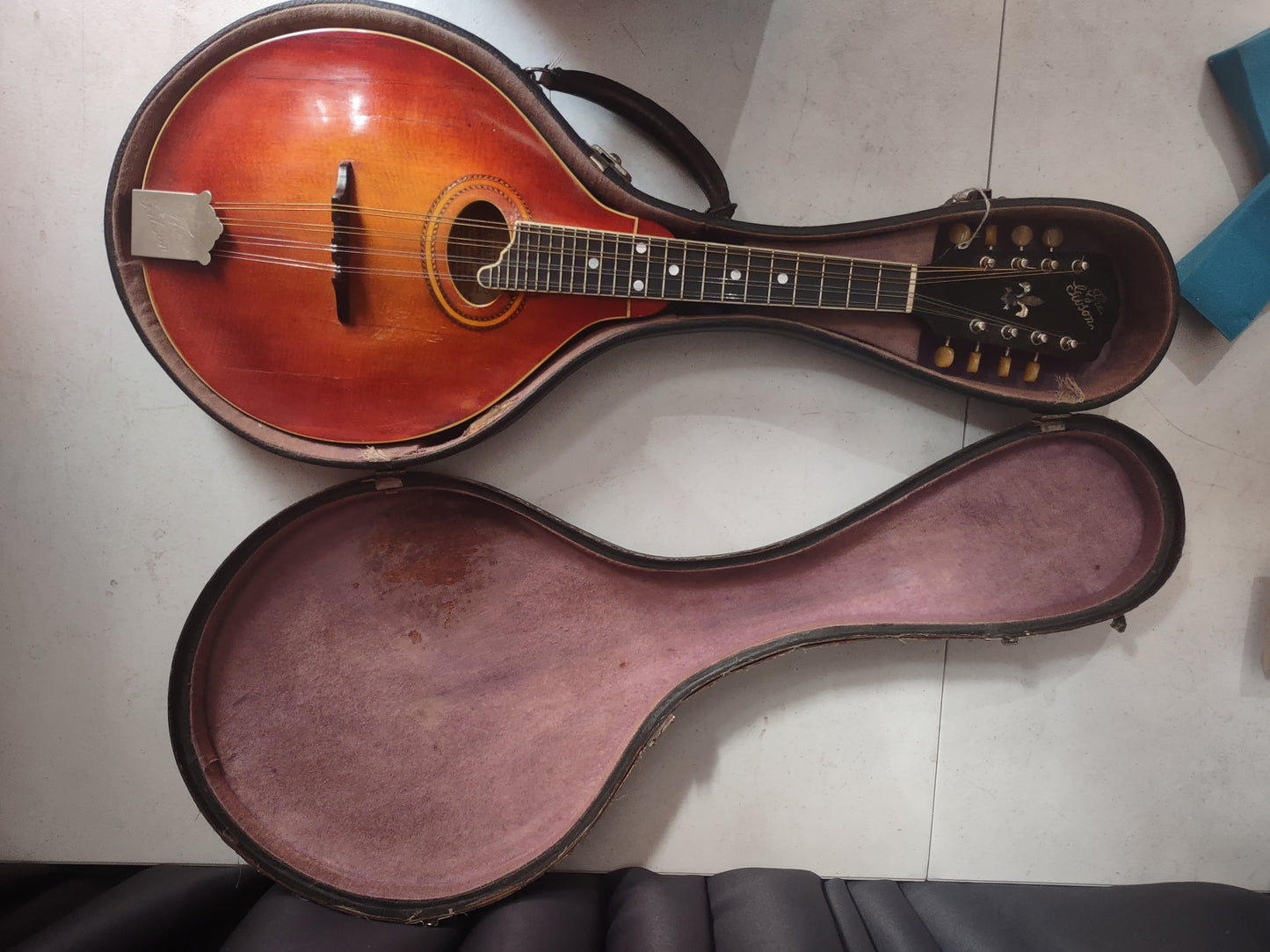 1918 Gibson A4