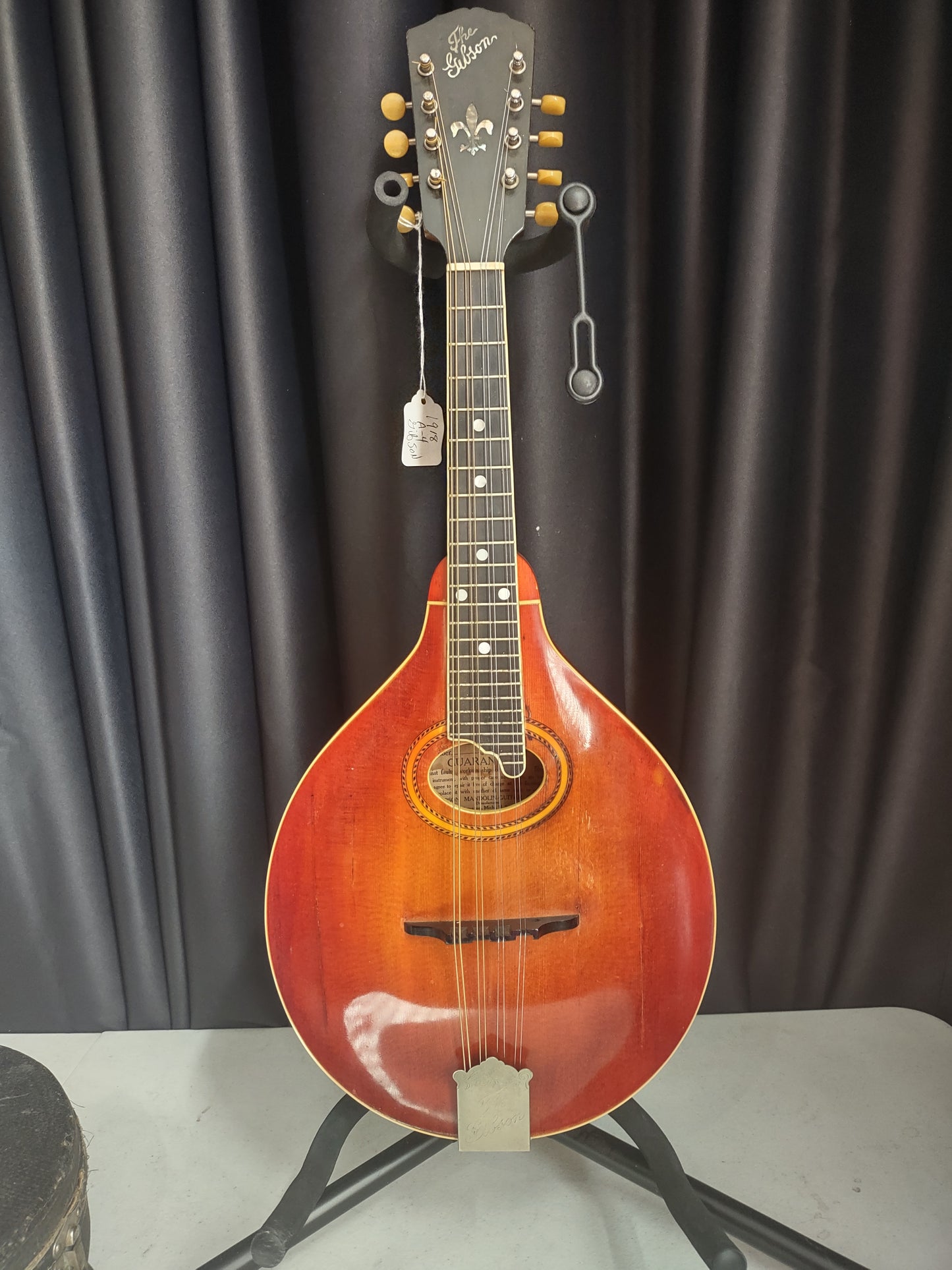 1918 Gibson A4