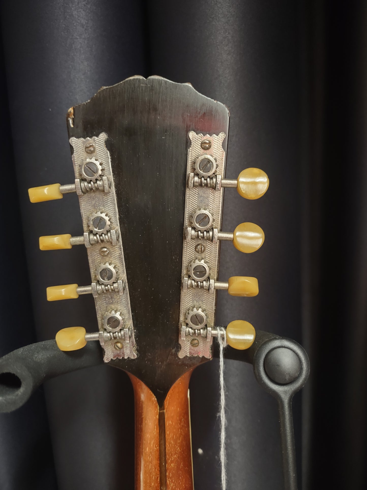 1918 Gibson A4