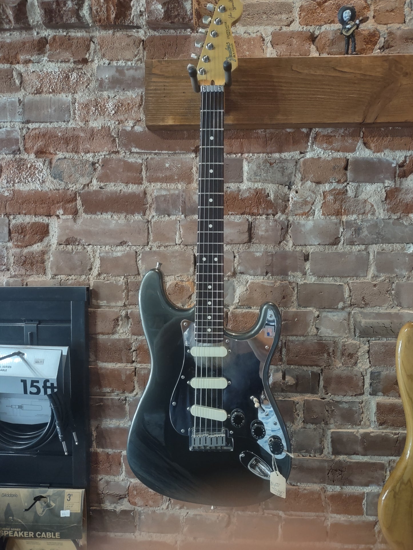 Fender Stratocaster - Gun Metal black - with case