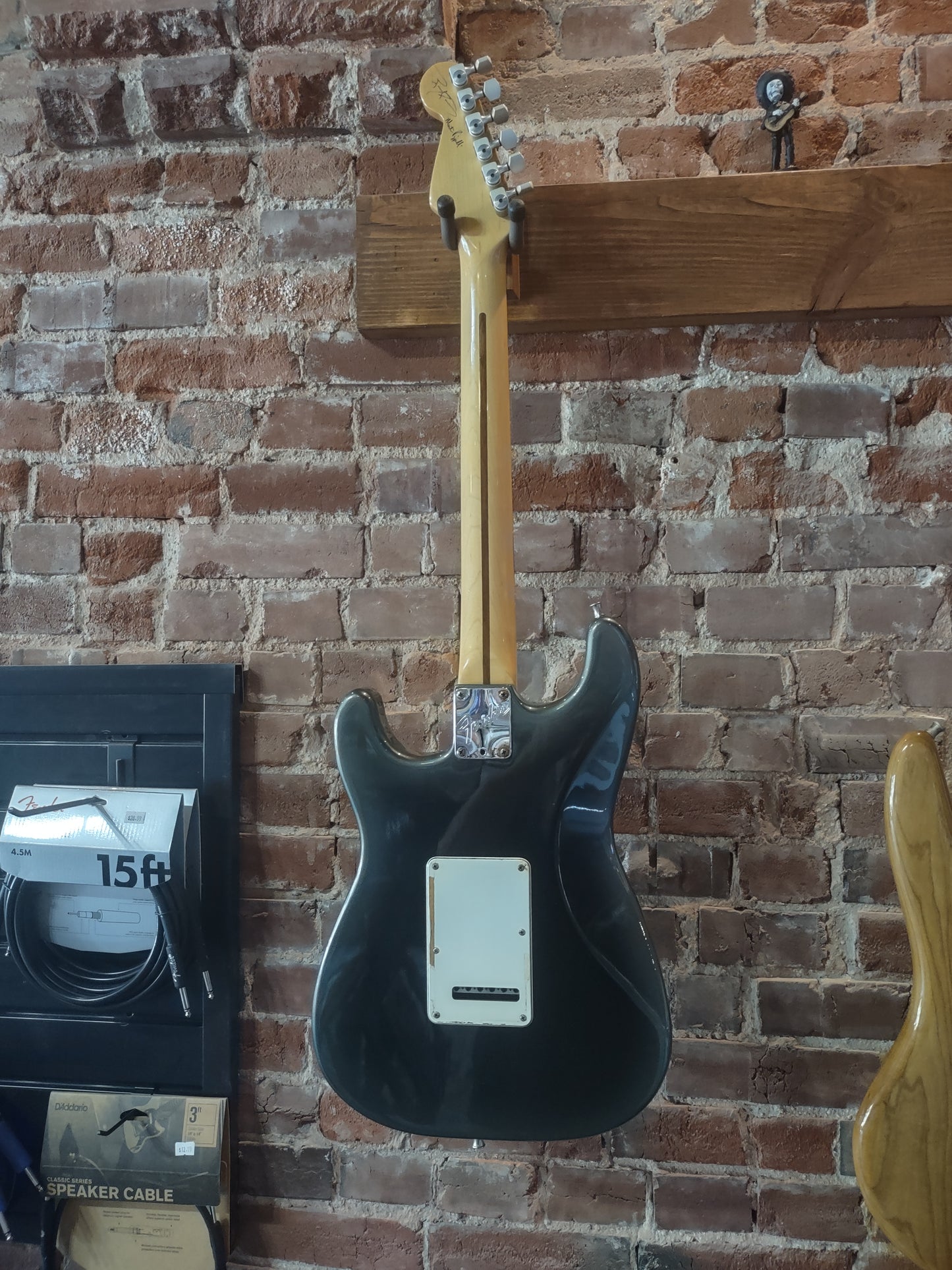 Fender Stratocaster - Gun Metal black - with case
