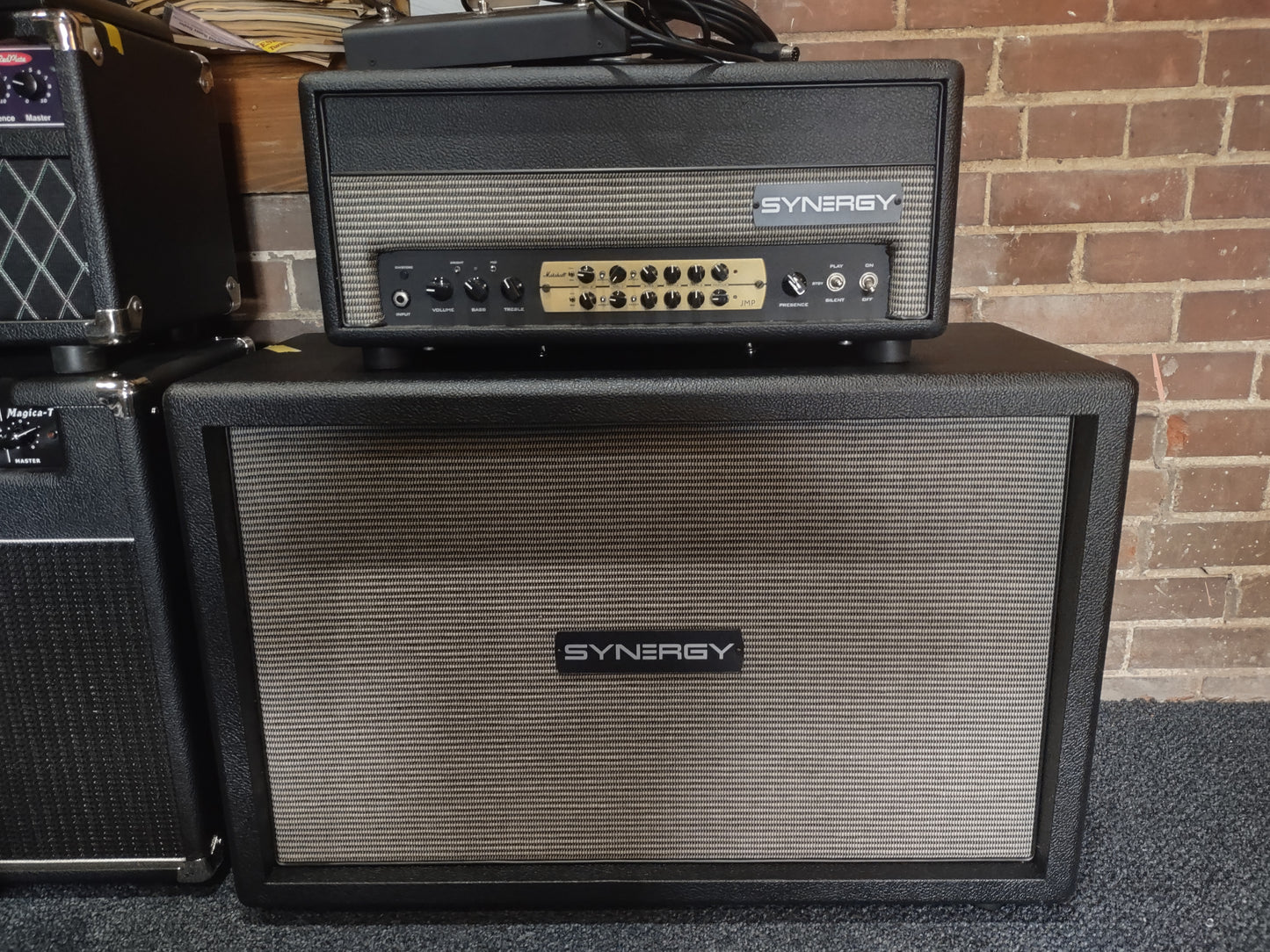 Synergy SYN 212 Ext Cabinet - Celetion Vintage 30's. CABINET ONLY