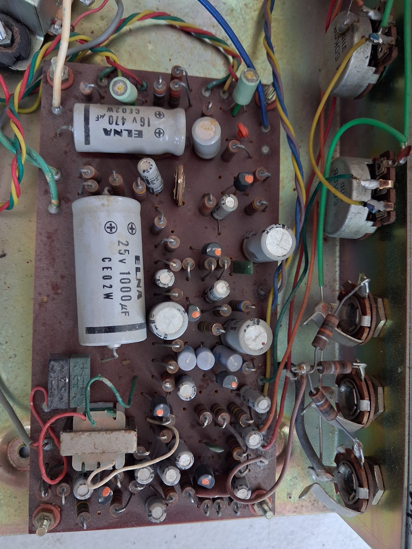 Unknown "K" Brand Solid-State Guitar Head, Japan, circa 1970, Private-Label OEM, 98% Original. Tremolo not working