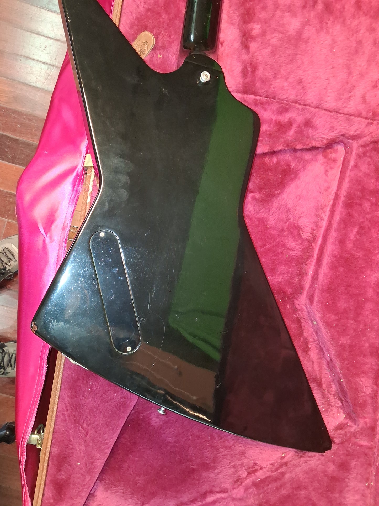 1982 Gibson Explorer Black