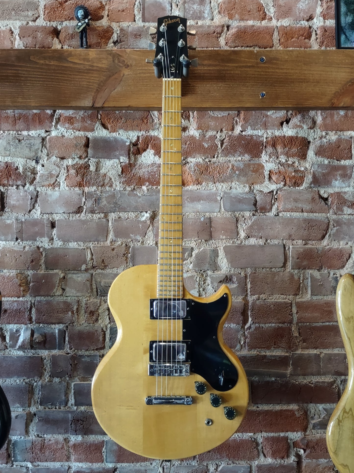 1973 Gibson L6-S with OHSC