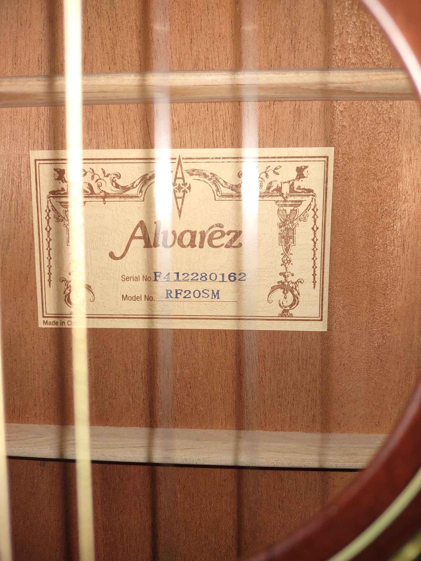 Alverez Acoustic Model # RF 20 SM. with case