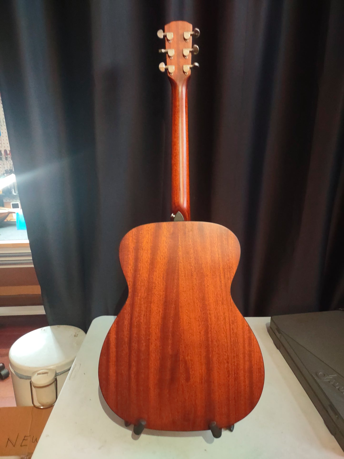 Alverez Acoustic Model # RF 20 SM. with case