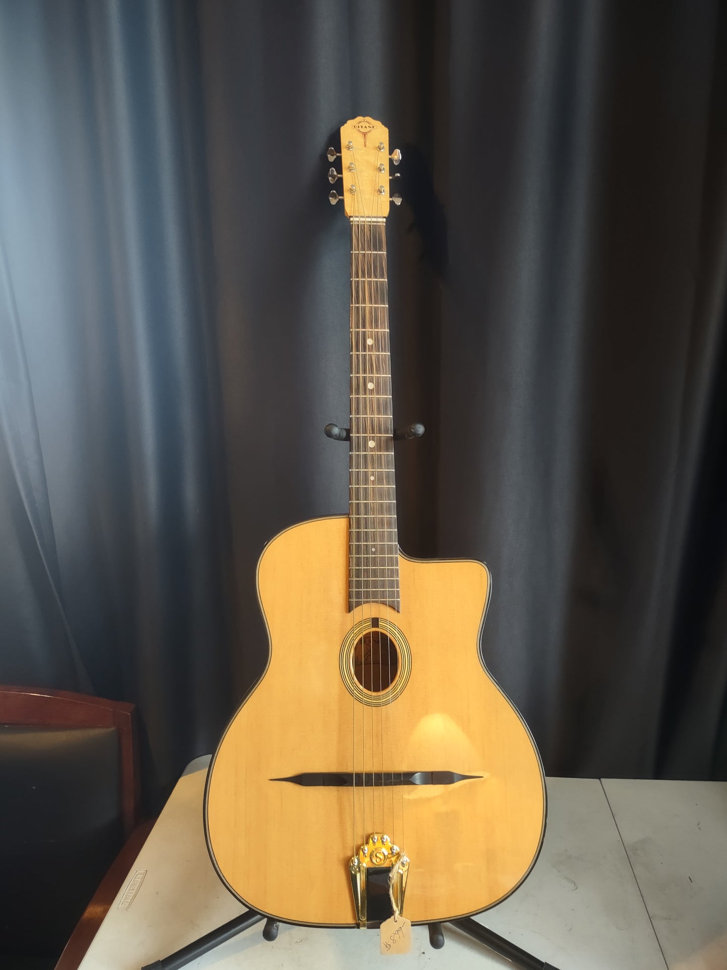 Gitane DG 250 M acoustic