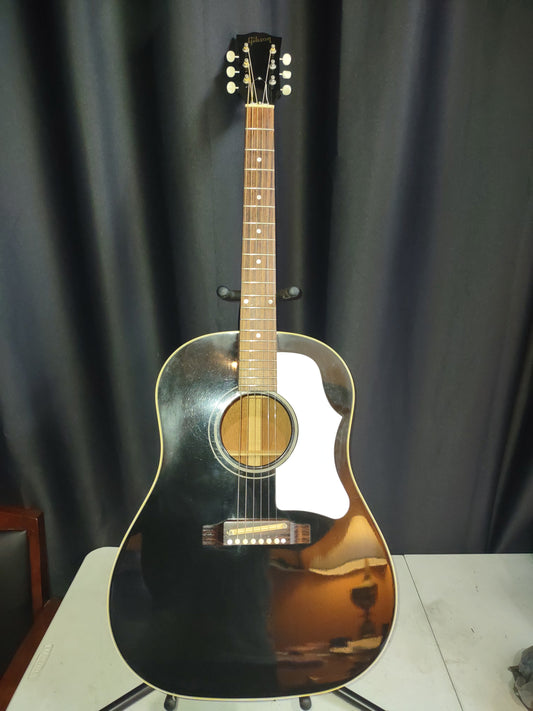 Gibson J-45 1968 Reissue. Ebony. OHSC