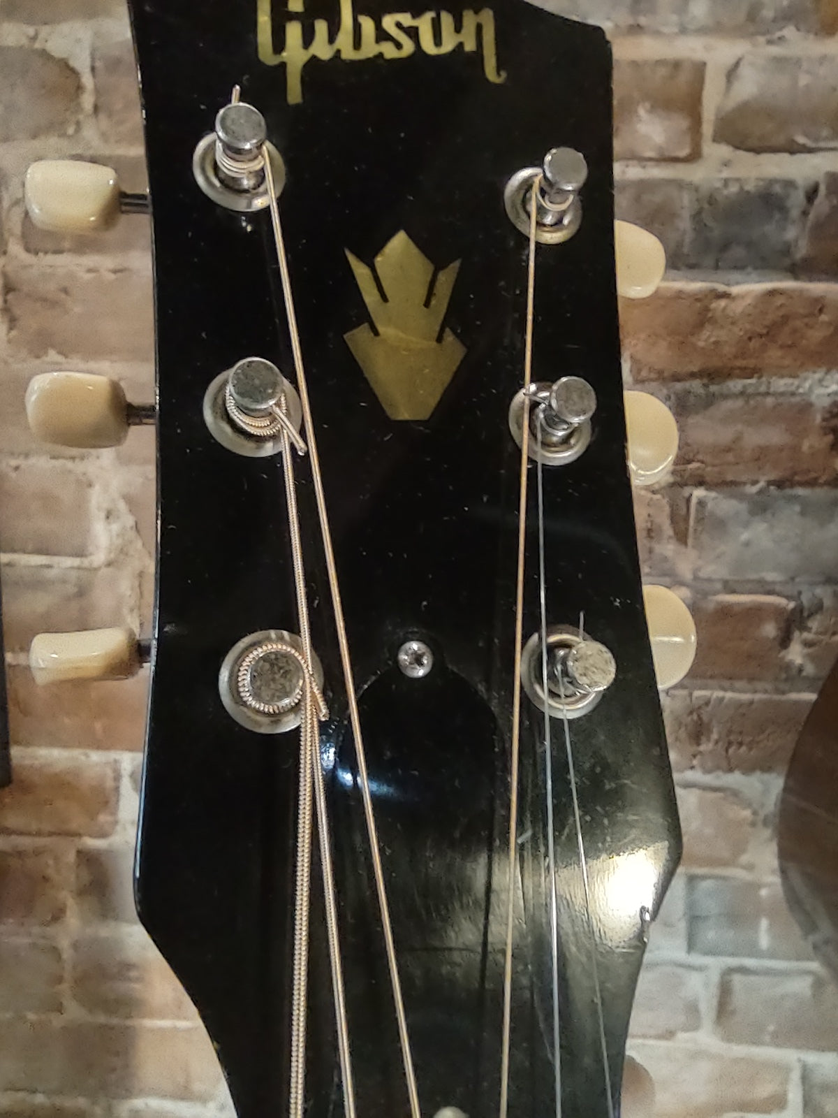 1963 Gibson Southern Jumbo with original case