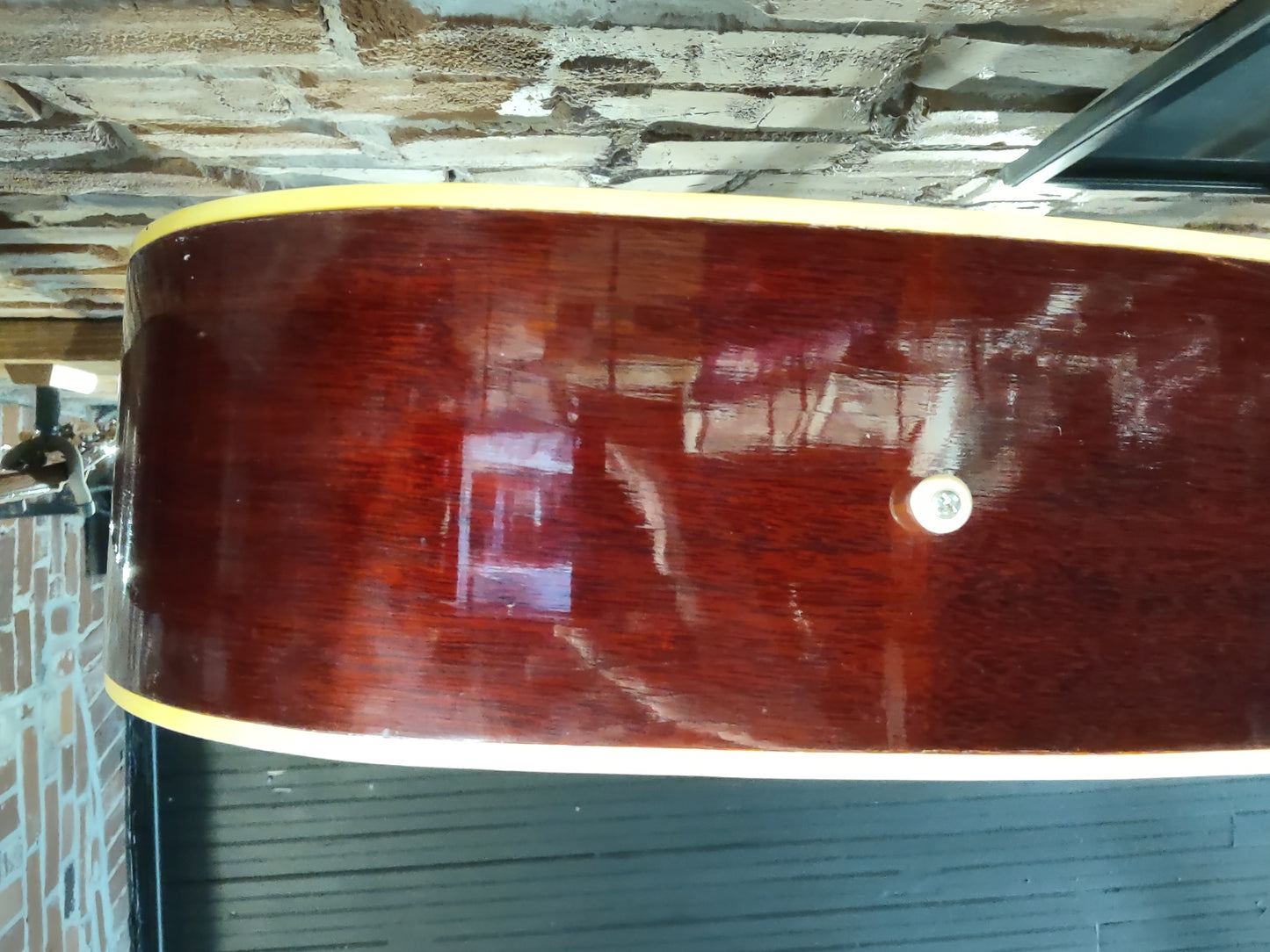 1963 Gibson Southern Jumbo with original case