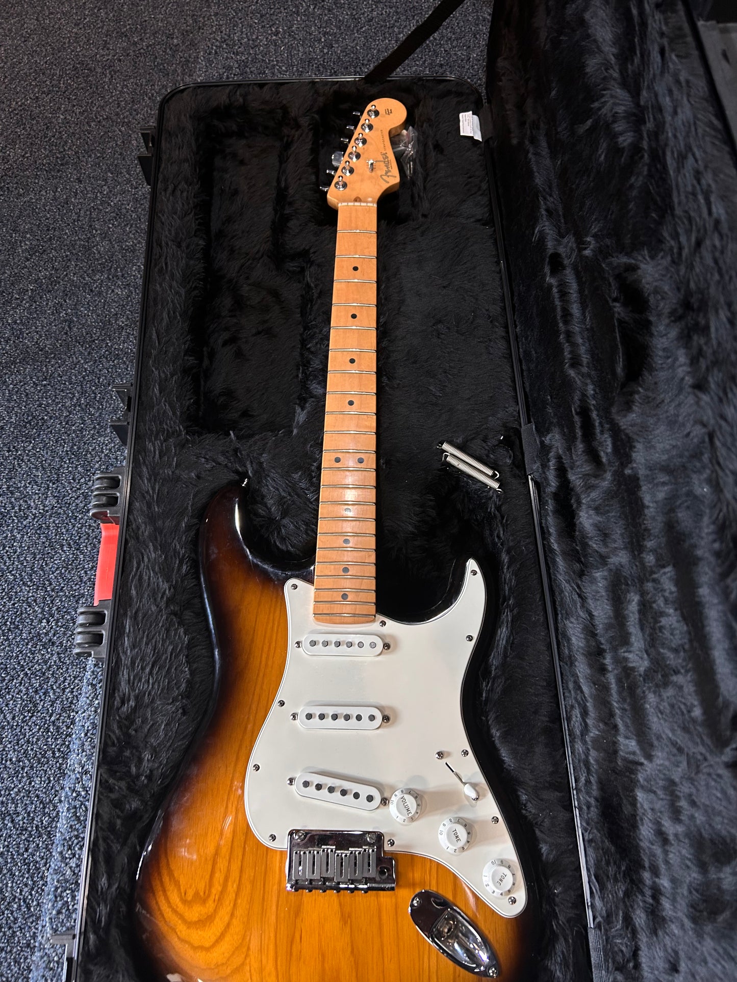Fender Stratocaster Deluxe. 2001