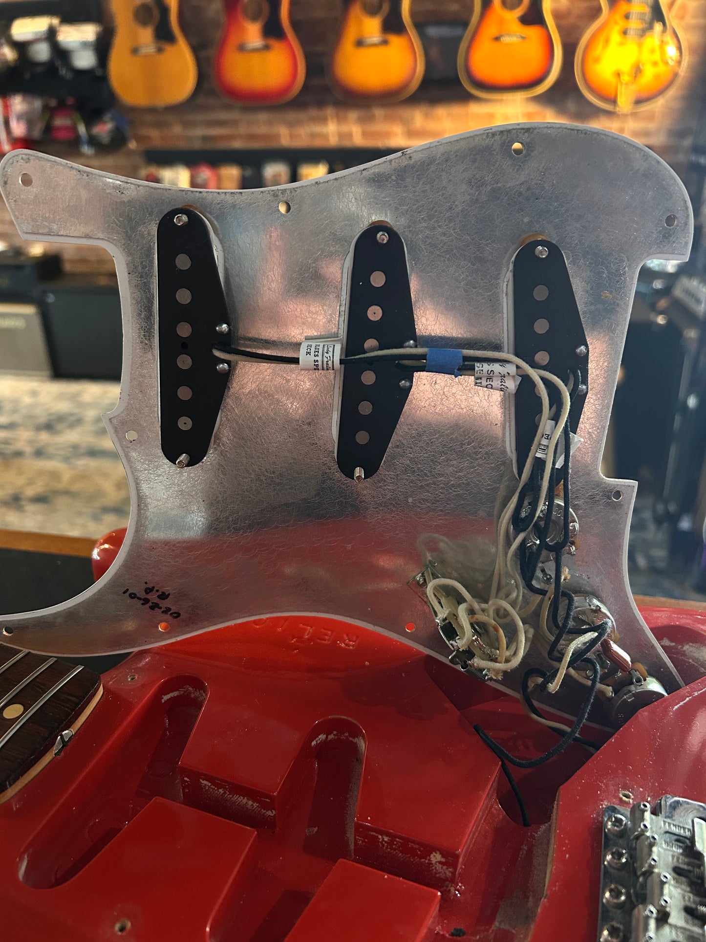 Fender Stratocaster 1961 Custom Shop Rrlic Fiesta Red w/OHSC
