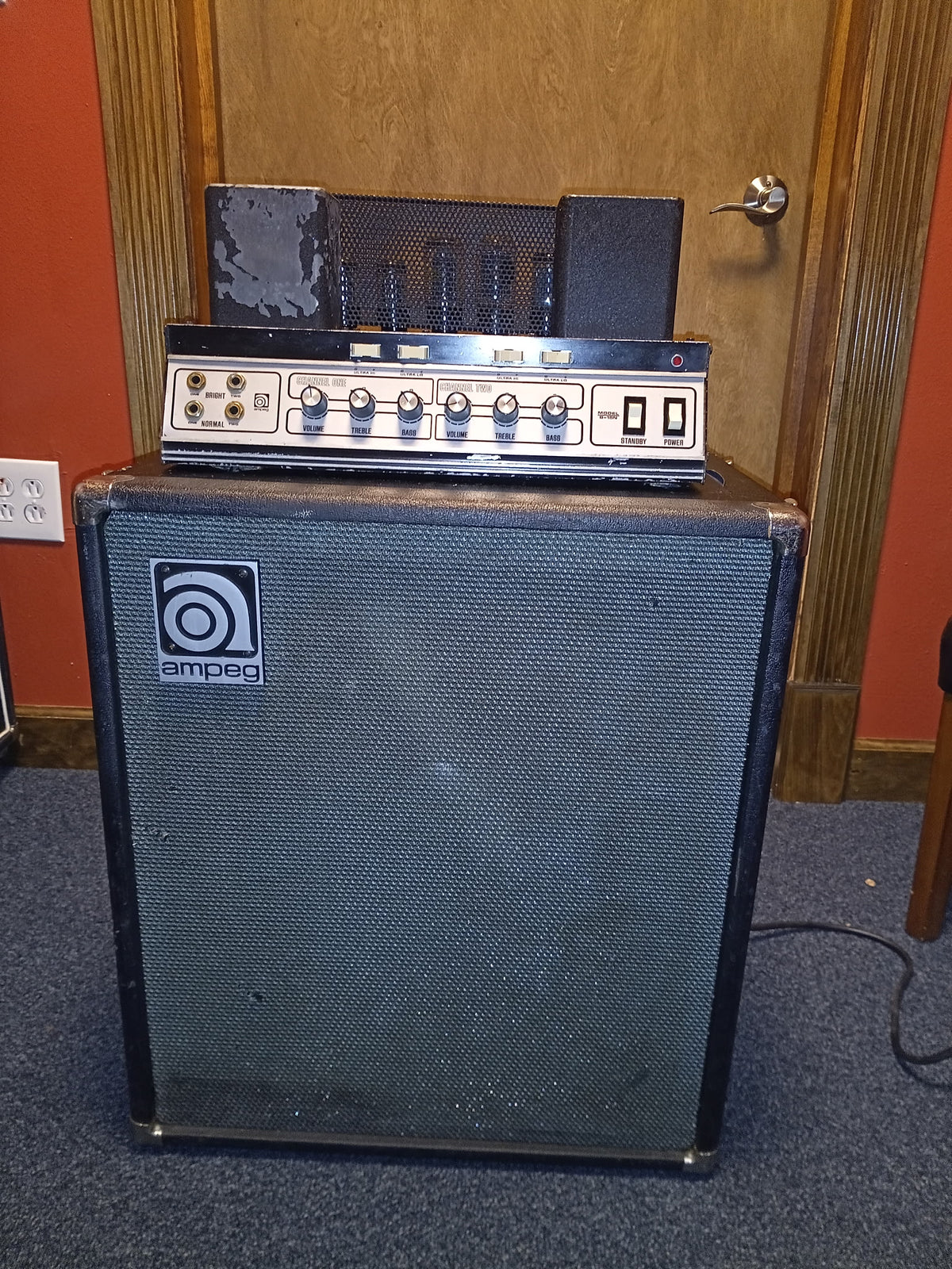 Ampeg B-15N