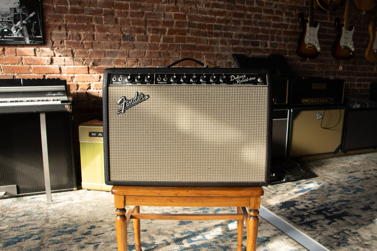 Blue Reverb Pages 1967 Fender Deluxe Reverb – Blue Note Music
