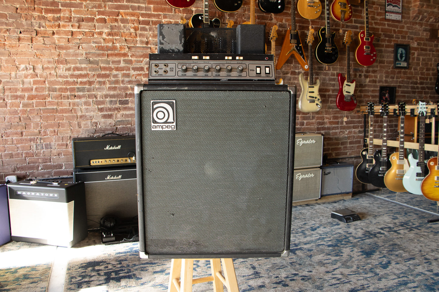 Ampeg B-15N