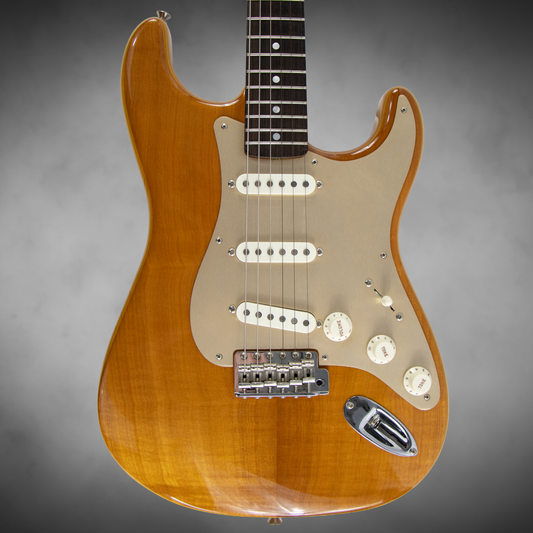 Fender Stratocaster Artisan Rose