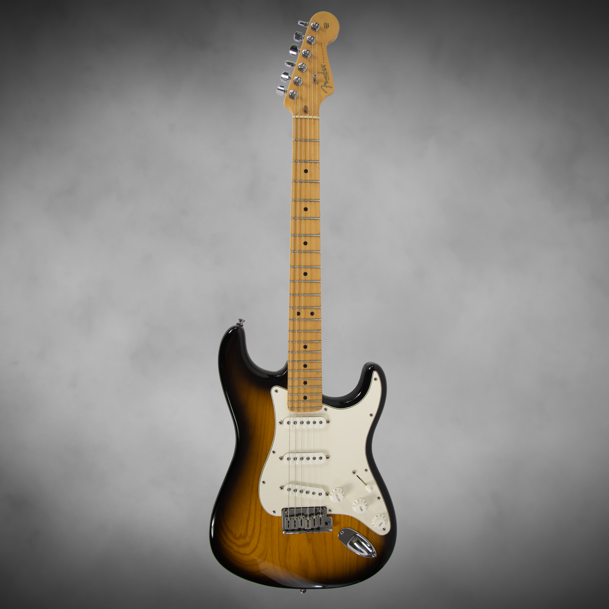 Fender Stratocaster Deluxe. 2001