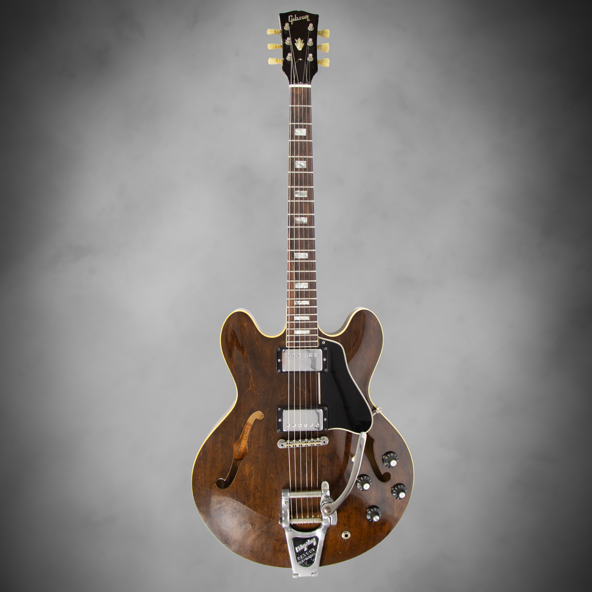 Gibson 335 1969  Brown with Bigsby with OHSC