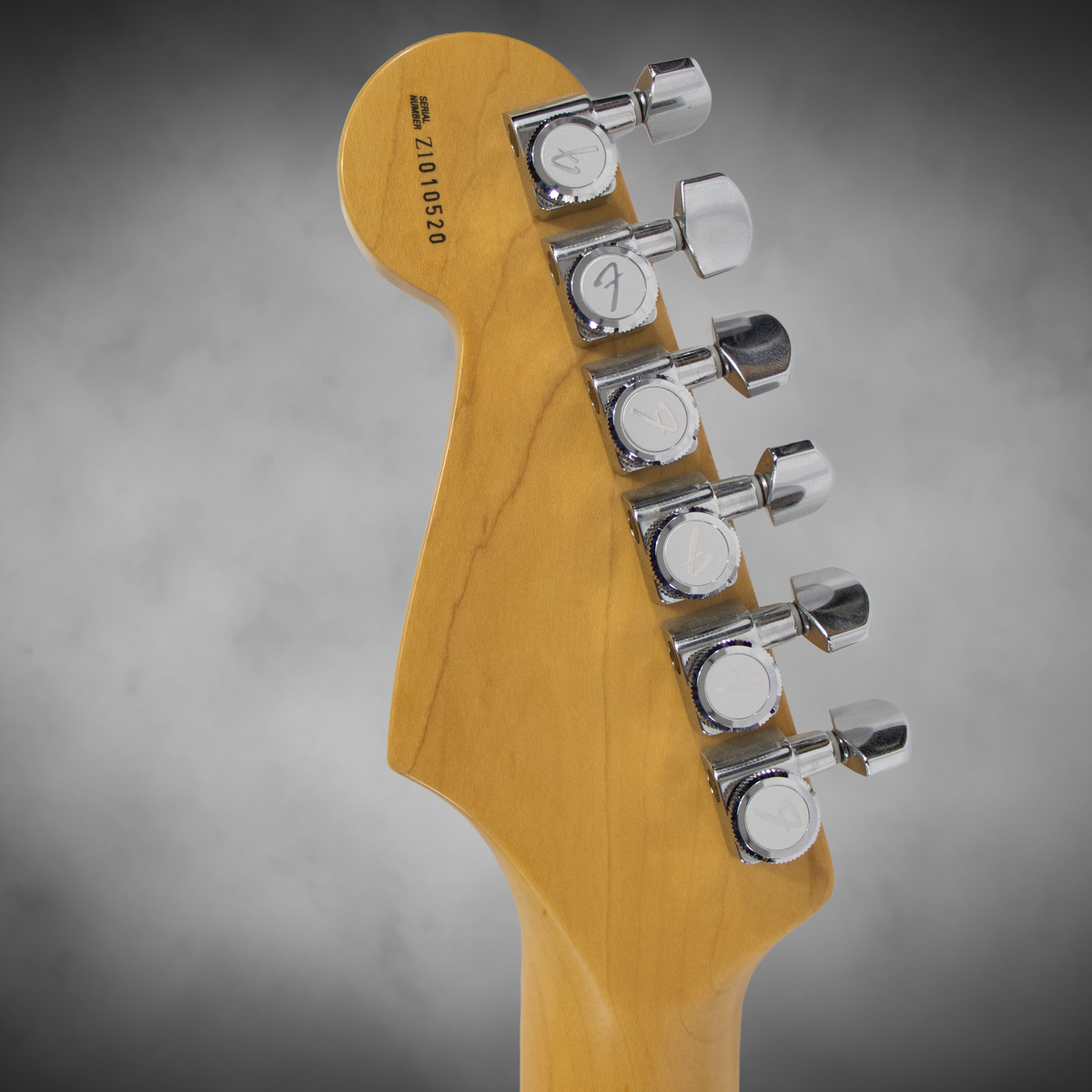 Fender Stratocaster Deluxe. 2001