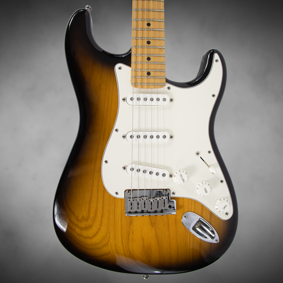 Fender Stratocaster Deluxe. 2001