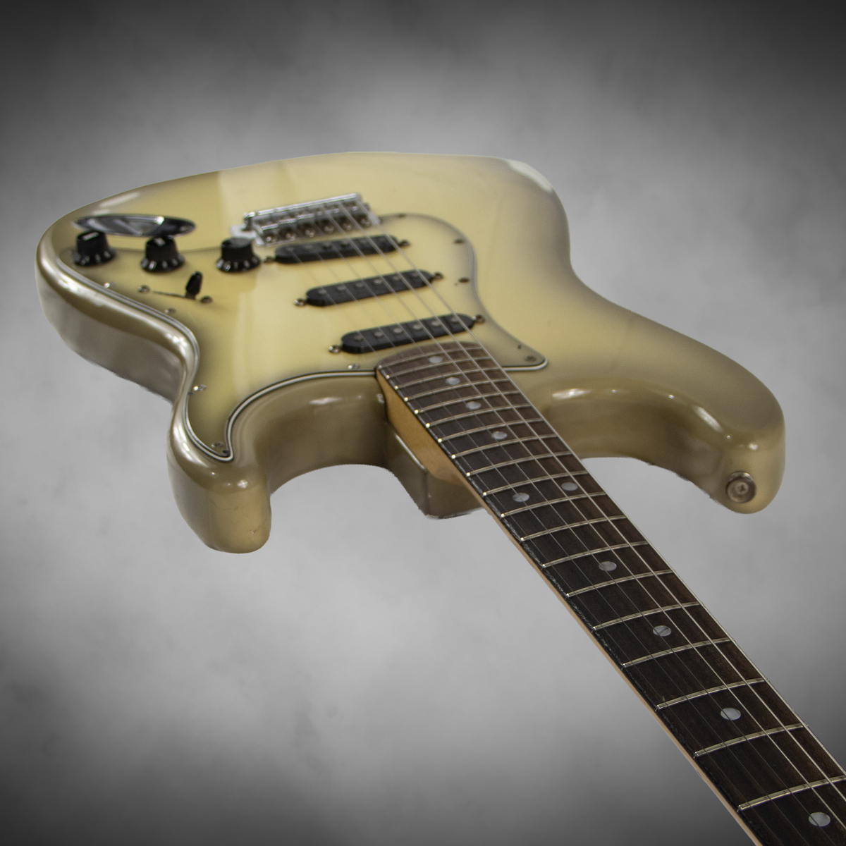 Fender Stratocaster Antigua 1979. with case