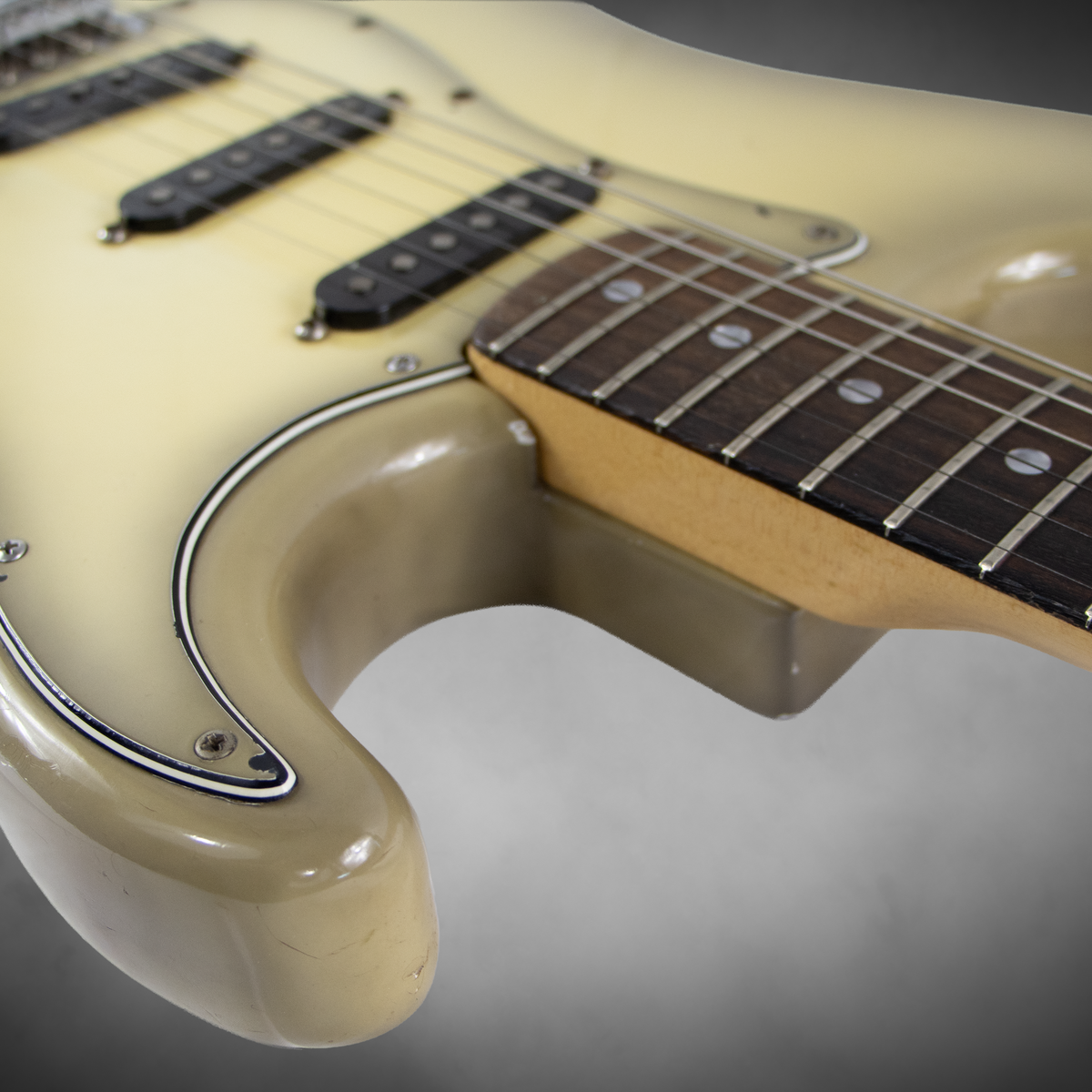 Fender Stratocaster Antigua 1979. with case